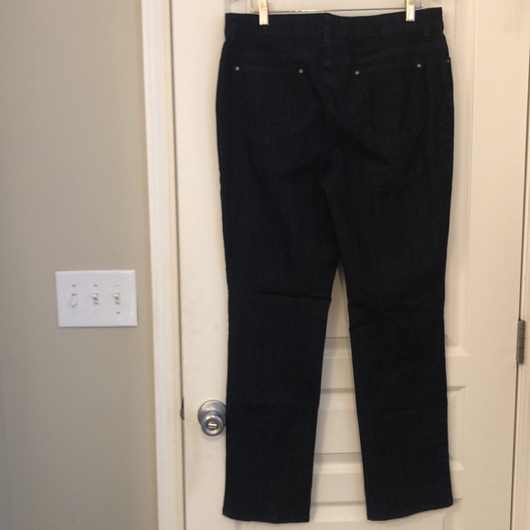 😊Midnight Blue Fabulously Slimming by Chico’s Jeans. Stretchy. NWOT NO Fade😊 - Picture 3 of 3